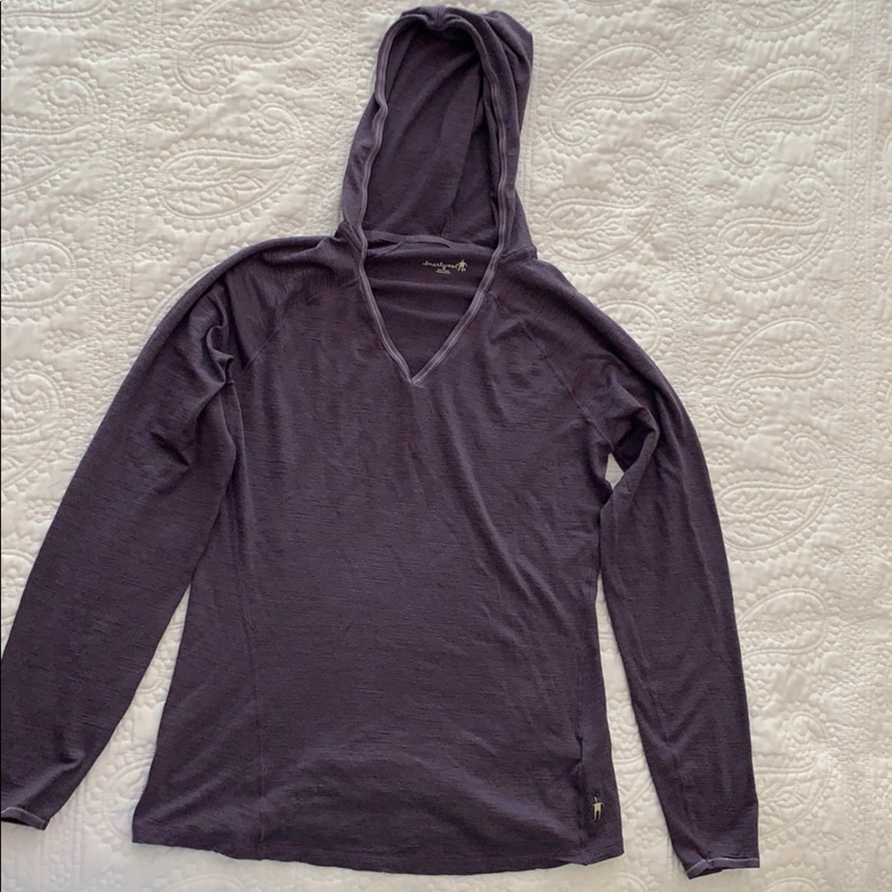 Smartwool hooded light long sleeved shirt